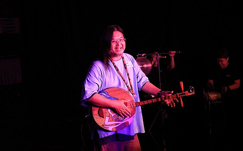 打狗亂歌團主唱嚴詠能 舞台上昏倒送醫不治