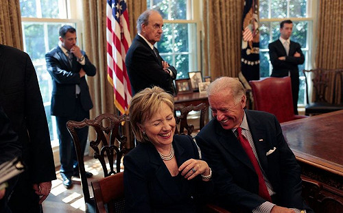 甜蜜的復仇?希拉蕊推文賀拜登擊敗川普 將代表紐約州投下選舉人票