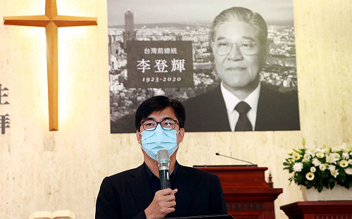 出席李登輝追思禮拜 陳其邁：追隨腳步團結彼此守護家鄉