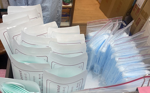 雙鋼印實名制口罩第一天開賣   藥局：已快銷售一空！下午可能買不到