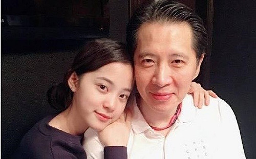 歐陽娜娜害慘爸！歐陽龍臉書遭灌爆 網轟：蔣公替你們全家悲哀