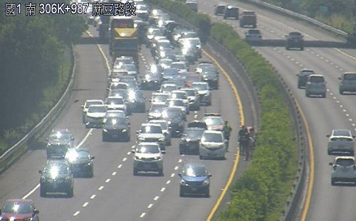 連假將結束！國五時速低於40公里 西部國道大致順暢