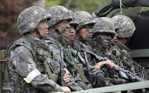 韓國陸軍36人群聚感染 部隊進入緊急狀態