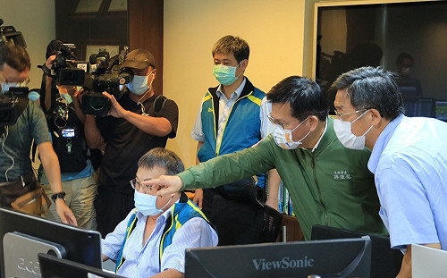 國慶連假首日車潮壅塞？林佳龍：國道大致順暢