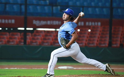 中職／林羿豪控球變好　賽後獲洪總大讚