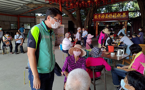 綠營批地方疫苗齊頭式分配引亂象  盧秀燕：請中央緊急採購