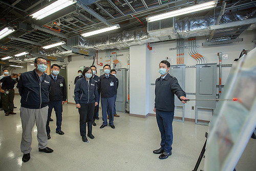 蔡英文視察樂山雷達站  親見鋪路爪長程預警雷達功能