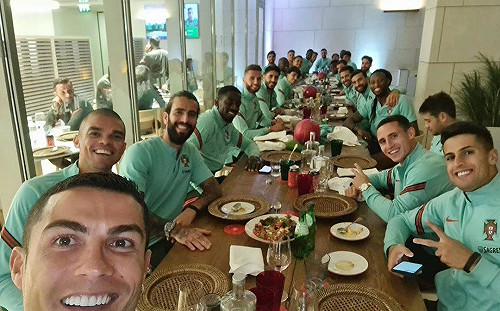 葡萄牙球隊恐出現群聚？ 「C羅」確診前一天還和隊友聚餐