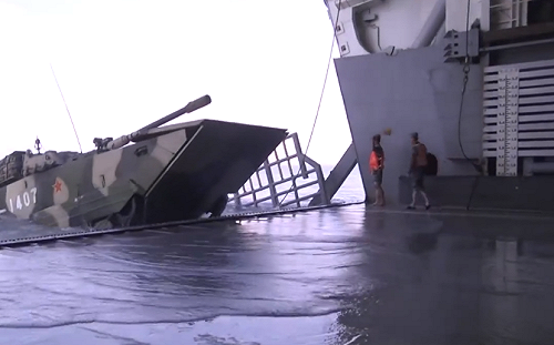 （影）克服武力犯台最後一里路 解放軍演練大規模搶灘登陸作戰