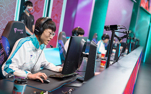 英雄聯盟世界賽》實力宰制！DWG直落三橫掃DRX晉四強