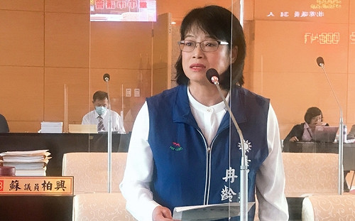 藍營議員冉齡軒問「靈魂多久離開身體」 親綠粉專批蠢問題