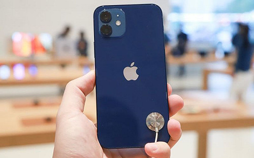 實體機搶先看！兩款搶先販售iPhone12評測