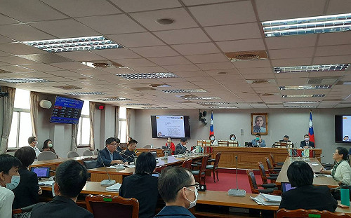 清除威權銅像象徵  促轉會:中央機關近7成清除