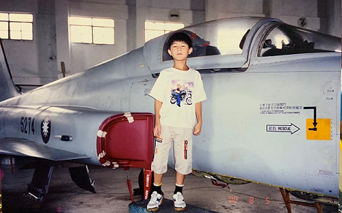 飛官殉職 陳以信 : 國軍一年6次意外痛失16位菁英 蔡英文難辭其咎!