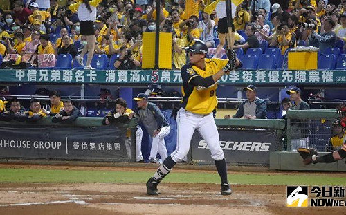 中職/岳家「兄弟」發威開轟!兄弟台灣大賽扳回一城