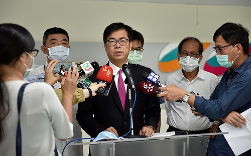 假FB 帳號火速遭下架  陳其邁：認明有打藍勾勾的粉絲專頁