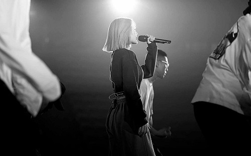 楊丞琳演唱會最終場 李榮浩現身卻唱受盡委屈