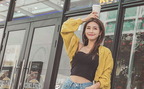 (影)網美Nia大跳螃蟹舞  網直呼：太可愛了