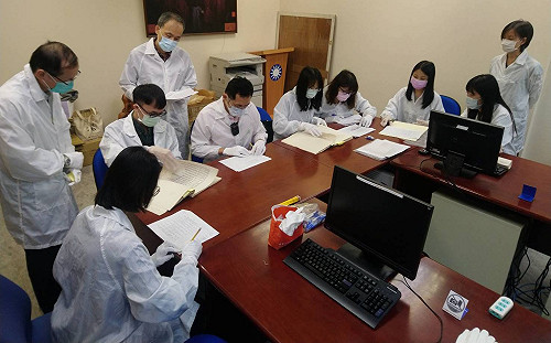 事先獲同意！促轉會協檔案局再赴國民黨移歸37筆總裁批簽檔案