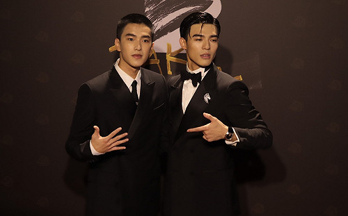 (影)Netflix即將上線《刻在》 曾敬驊陳昊森重現經典電話告白