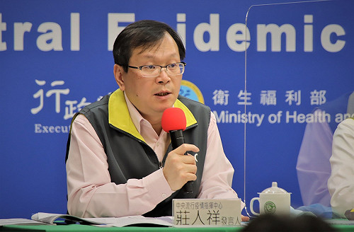 疫苗又出事？12名學生接種後集體不適 莊人祥親揭主因