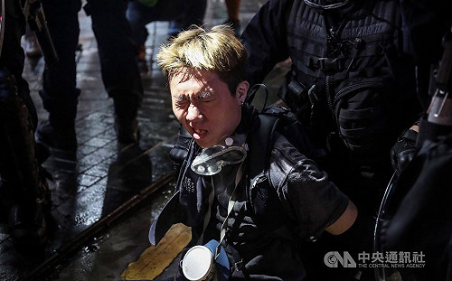 反送中被捕年輕者 港特首提出赦免條件