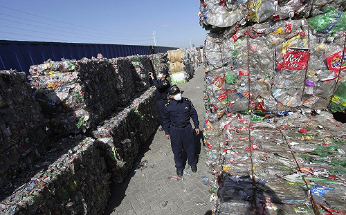 不再充當世界垃圾場 中國明年起全面禁止進口洋垃圾