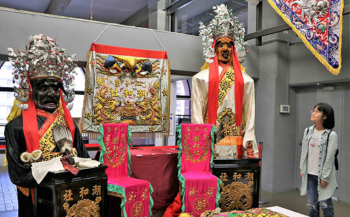 七爺八爺作客圖書館！板橋江子翠分館可體驗親子北管