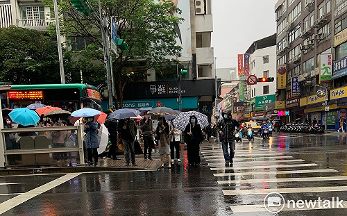 清晨低溫14.8度！新一波冷空氣週四報到  氣象局：玉山初雪再等等