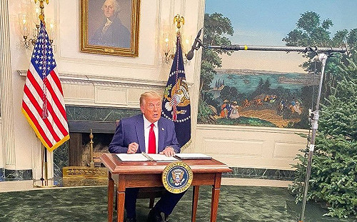 衝著臉書與推特？川普要國會廢免死金牌法條不然就否決國防預算