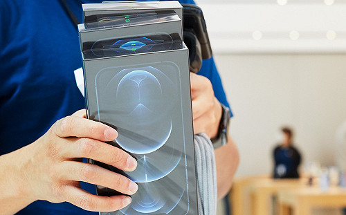 蘋果環保政策遭回擊！巴西要求iPhone必須附贈充電器