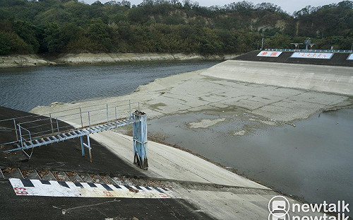 新竹以南7水庫蓄水率跌破20% 緊急海淡廠、桃竹管線啟用盼能緩解