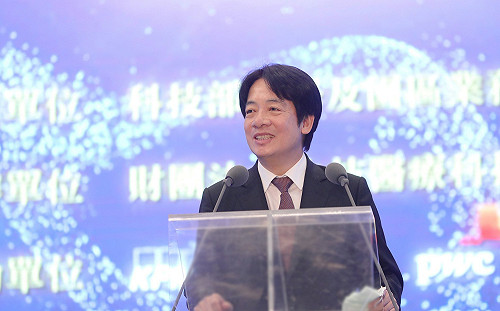 賴清德訪秀傳醫療體系  大讚科技提升醫療照護品質