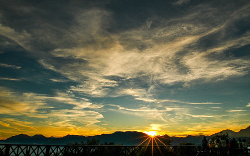 迎接2021第一道曙光！跨年去阿里山聽音樂看日出