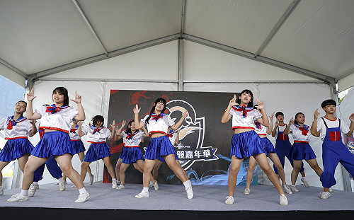 2020高雄電競嘉年華》熱舞、儀隊、民俗技藝樣樣來！戶外市集舞台好熱鬧