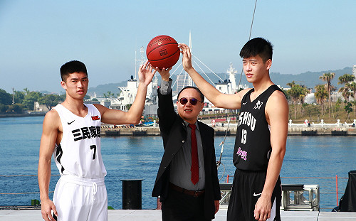 海上舞台打籃球  史哲：突顯海事平台工作船穩定性及規模