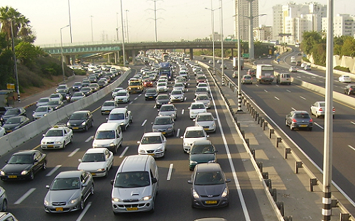 元旦連假國5塞爆！高公局預估：12/31跨年當天塞車15小時