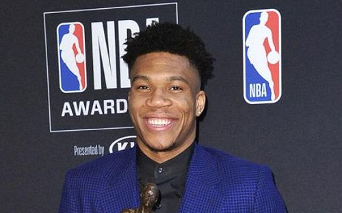 字母哥：我不想看到自己的球衣被燒