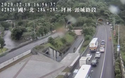 雪山隧道火燒車 北上2車道暫時封閉