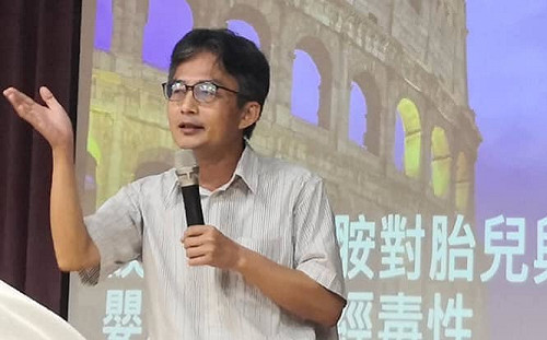 蘇偉碩縮了「比搖頭丸毒250倍變0.25倍」他轟：專業破產的專家還叫專家？