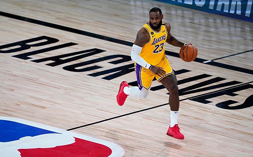 詹皇29分輸拓荒者　施羅德24分白搭