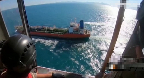 (影) 伊朗扣押南韓油輪 韓驅逐艦緊急開赴現場 關鍵畫面曝光...