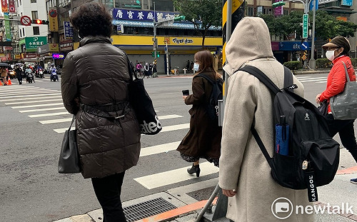 北台灣明轉冷！週四寒流急凍低溫探8度  鄭明典：降雪機會高