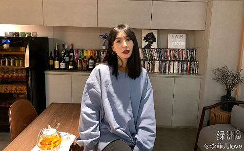 和黃曉明舊緋聞被翻出 李菲兒神隱慘遭網友出征