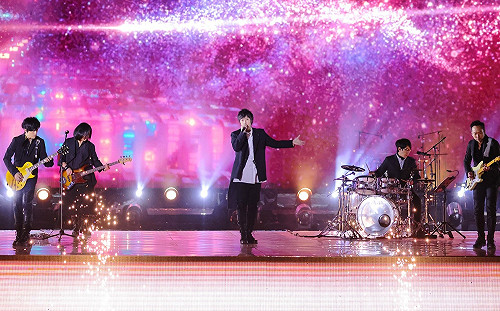 五月天驚喜突擊！昨日無預警公布台南演唱會正式售票日期