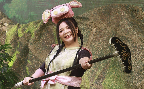 小甜甜挺3個月孕肚演「豬八妹」！曝懷孕後最爽：終於不用忌口