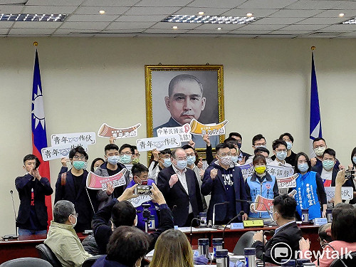 國民黨青年反攻？ 40歲以下黨員年增3545人