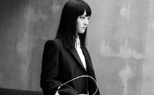 鄭爽淪「劣跡藝人」榮譽遭拔！中國娛樂圈全面封殺