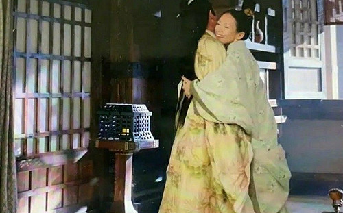 章子怡《上陽賦》球鞋穿幫 網友虧：怎犯那麼低級的錯誤