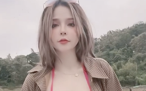 「泳裝太小」藏不住身材!小李毓芬放肆熱舞